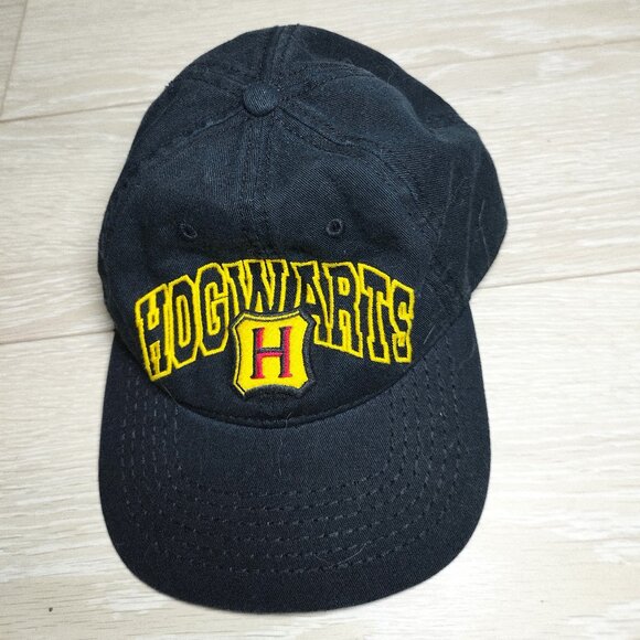Harry Potter Hogwarts Cap - Unisex - Black, Adjustable, 100% Cotton - Picture 1 of 3